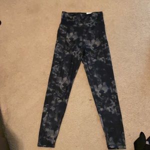American Eagle Everything and pocket legging